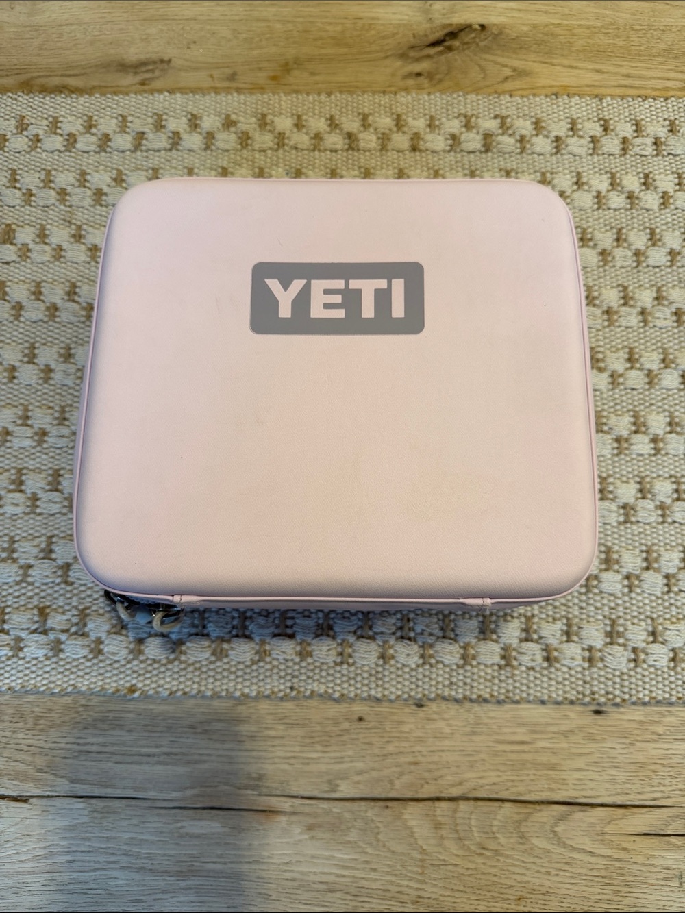 YETI Daytrip Lunch Box in Pink